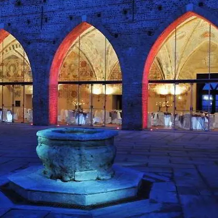 Hotel Castello Visconteo 4*