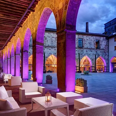 Castello Visconteo Otel 4*