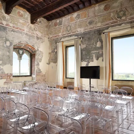 Castello Visconteo Hotel 4*