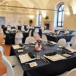호텔 Castello Visconteo 4*