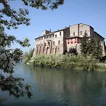 호텔 Castello Visconteo 카사노 다다