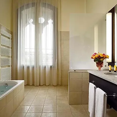 Hotel Castello Visconteo Cassano dʼAdda