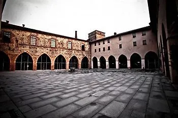Hotel Castello Visconteo
