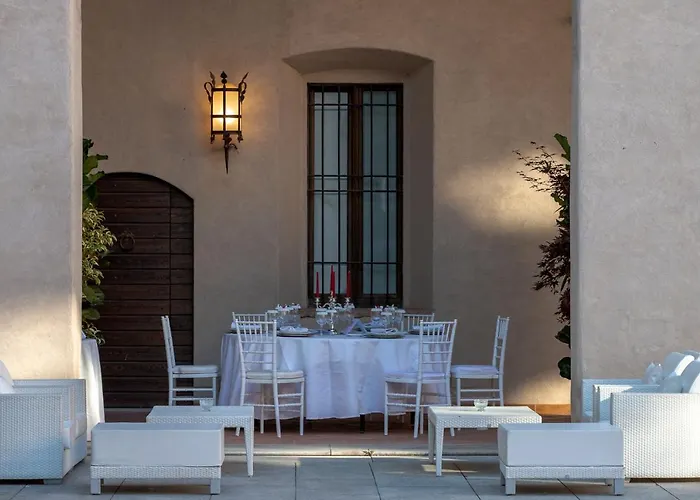 Ξενοδοχείο Castello Visconteo 4*