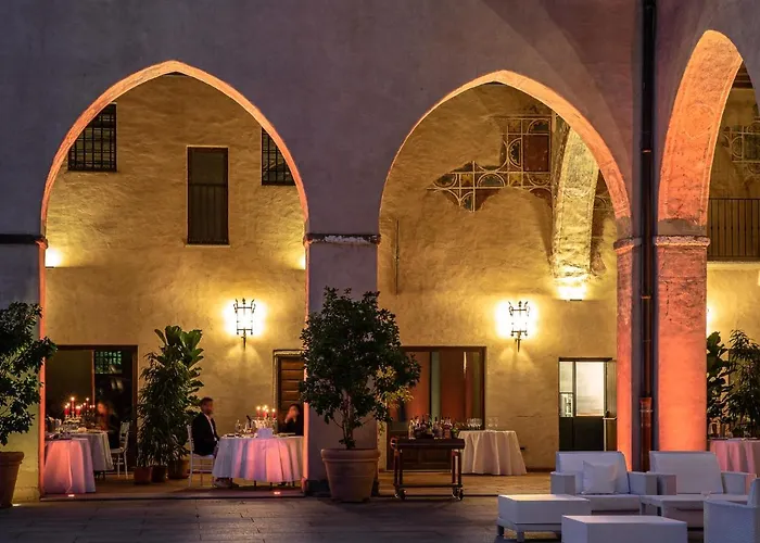 Ξενοδοχείο Castello Visconteo 4*