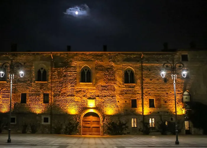 Ξενοδοχείο Castello Visconteo 4*