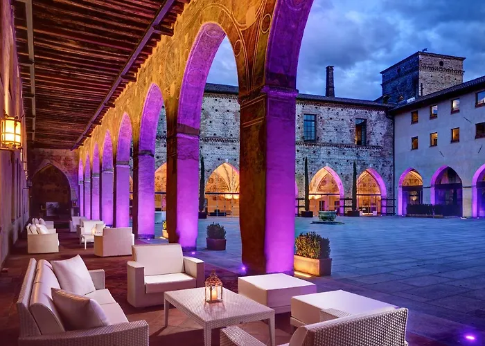 Castello Visconteo Ξενοδοχείο 4*