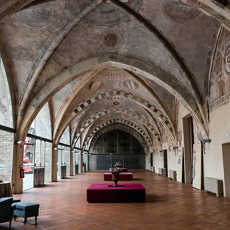 Castello Visconteo ホテル