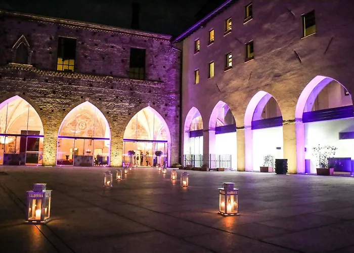 Castello Visconteo מלון Cassano dʼAdda